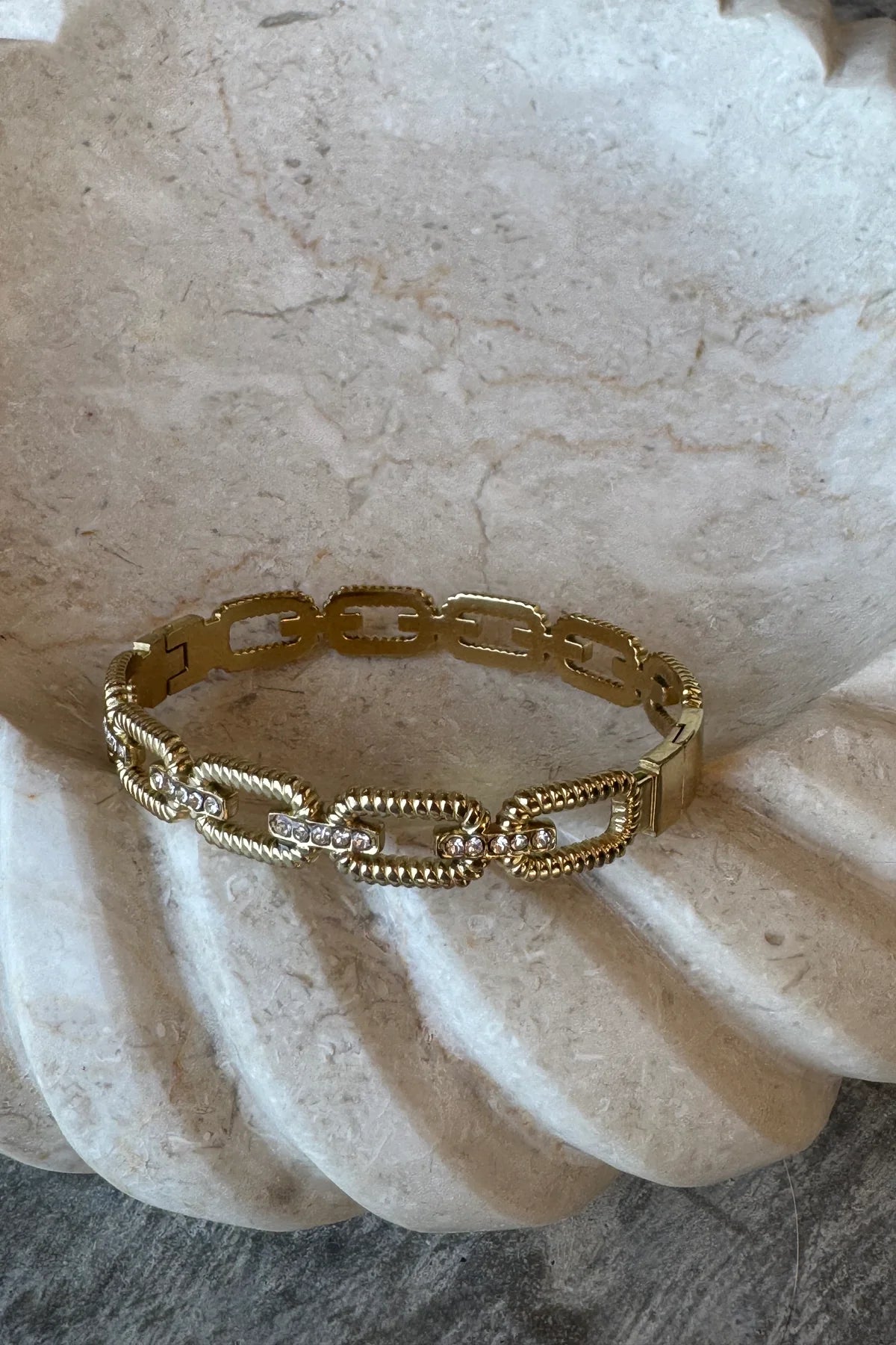 DIAMOND FRAME BANGLE