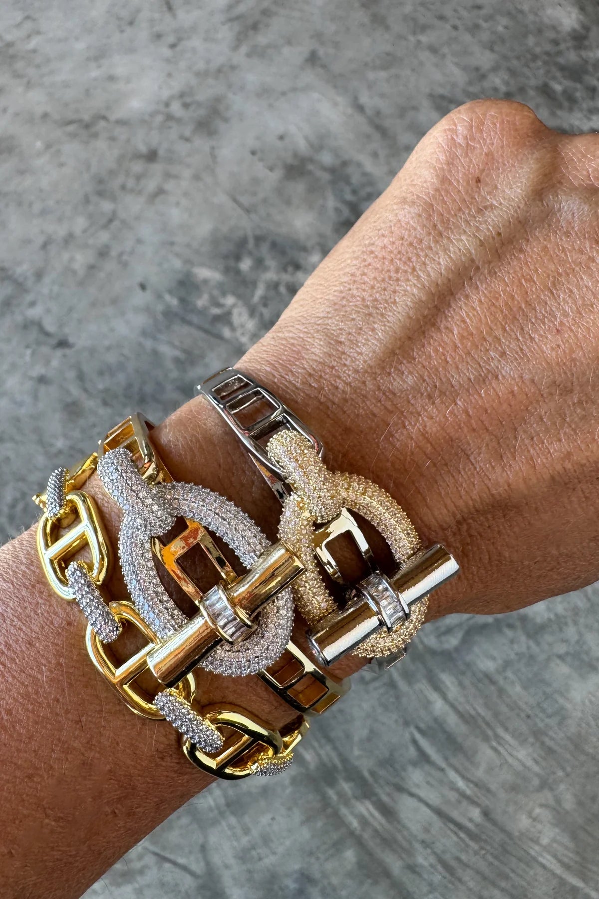 LINK TAB BANGLE